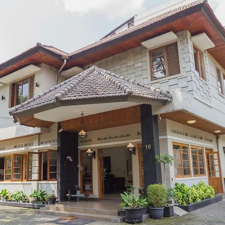 Reddoorz Near Institut Teknologi Bandung 2 Hotel Exterior photo